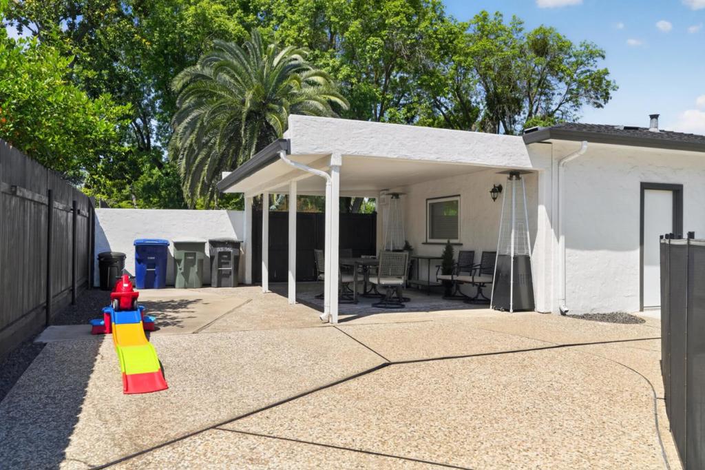 1212 Sycamore Ave, Modesto, CA 95350