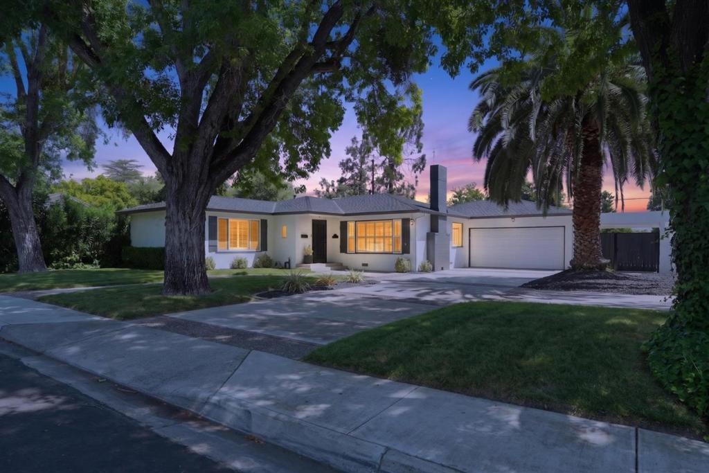 1212 Sycamore Ave, Modesto, CA 95350