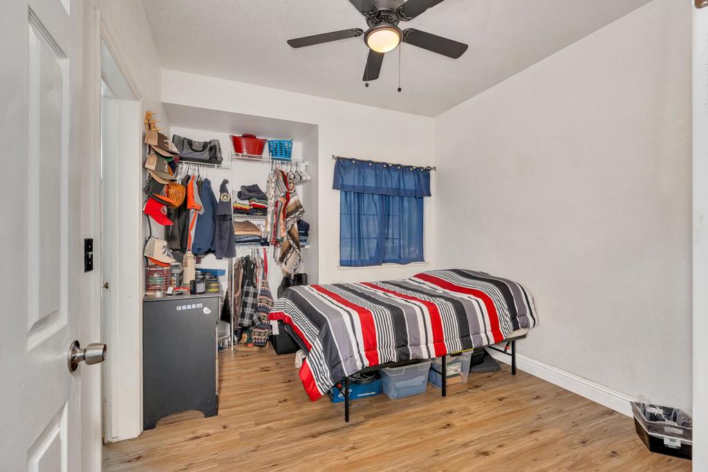 725 Mckinley St, Los Banos, CA 93635