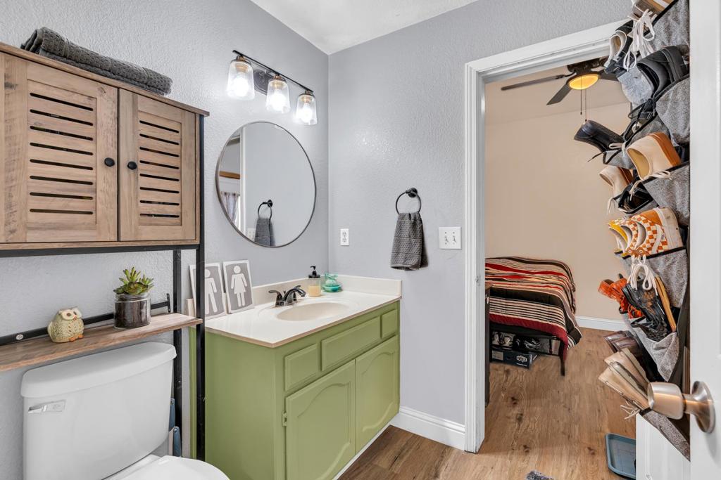 725 Mckinley St, Los Banos, CA 93635
