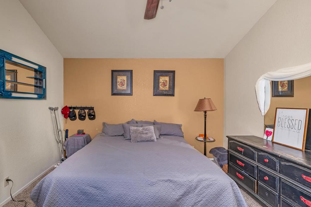 725 Mckinley St, Los Banos, CA 93635