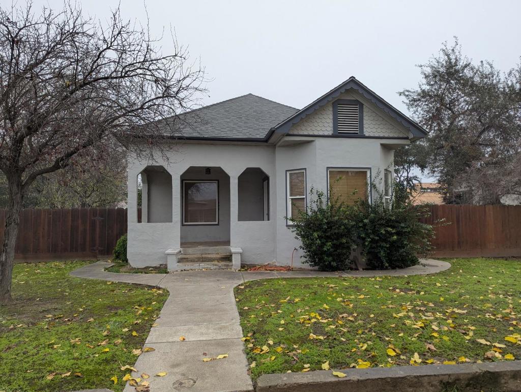 432 6th St, Gustine, CA 95322