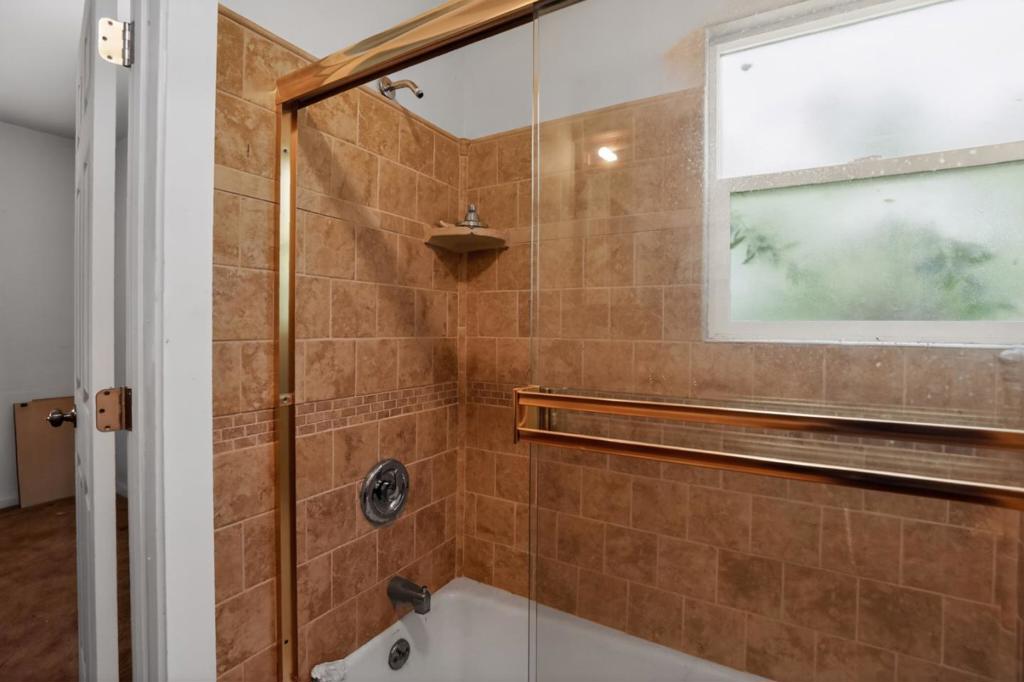432 6th St, Gustine, CA 95322