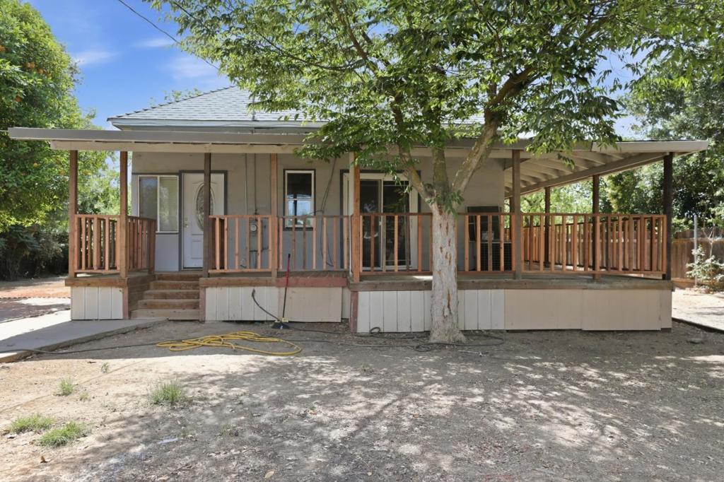 432 6th St, Gustine, CA 95322