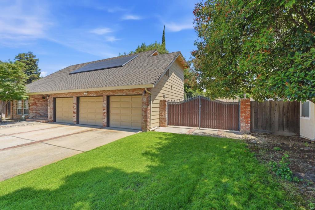 3712 Drakeshire Dr, Modesto, CA 95356