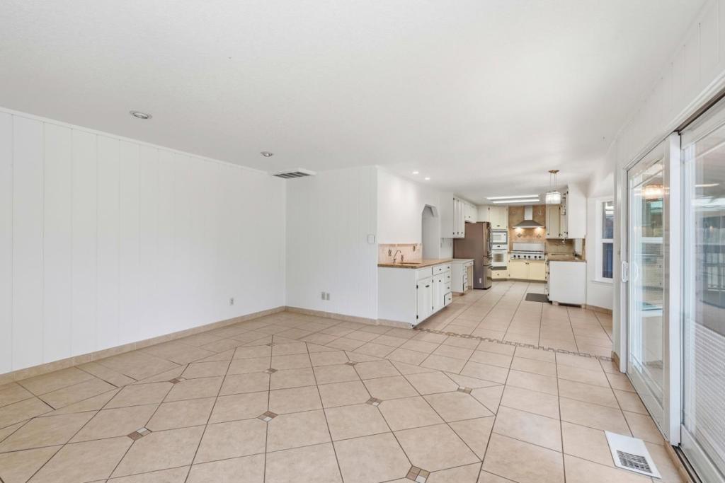 3712 Drakeshire Dr, Modesto, CA 95356