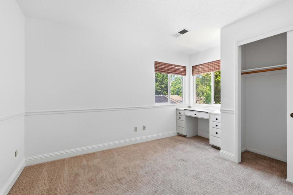 3712 Drakeshire Dr, Modesto, CA 95356