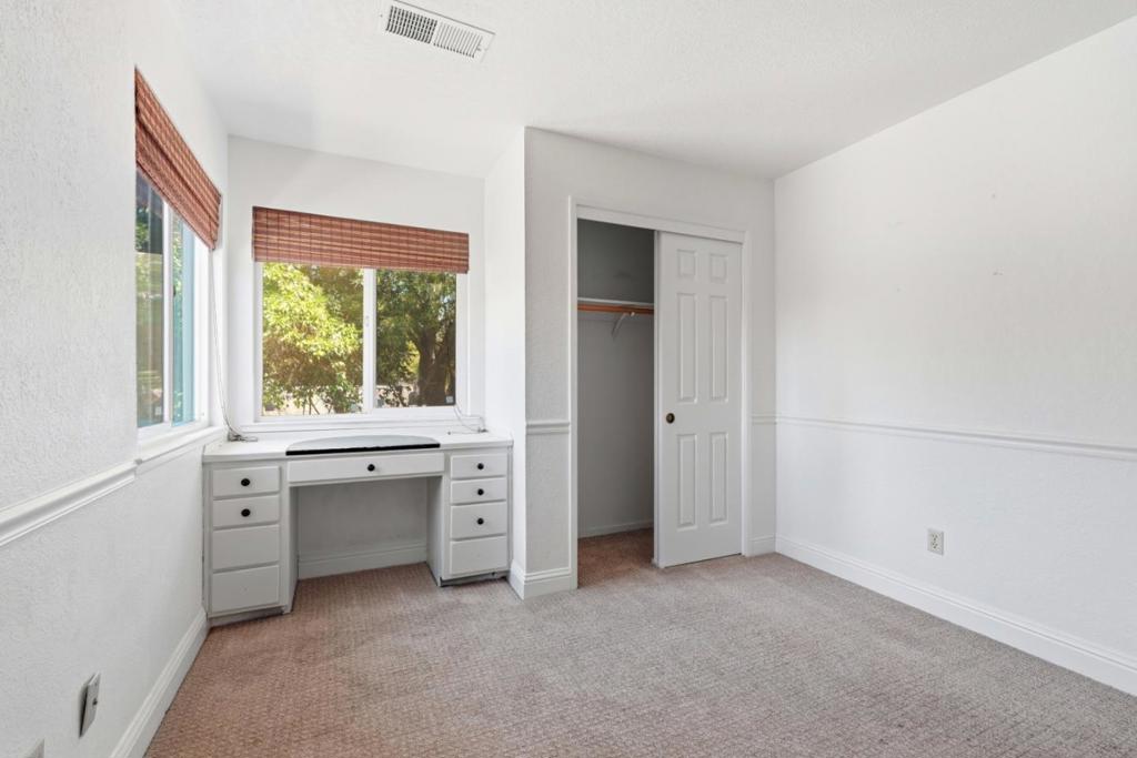 3712 Drakeshire Dr, Modesto, CA 95356
