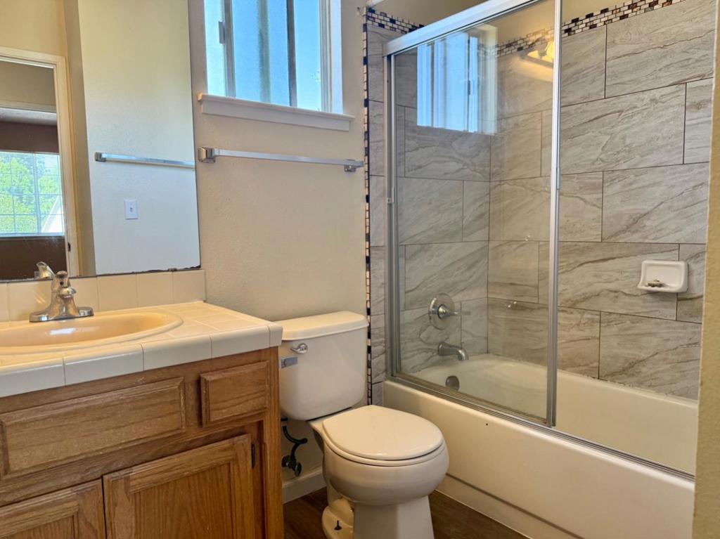 8665 N Cedar Ave #128, Fresno, CA 93720