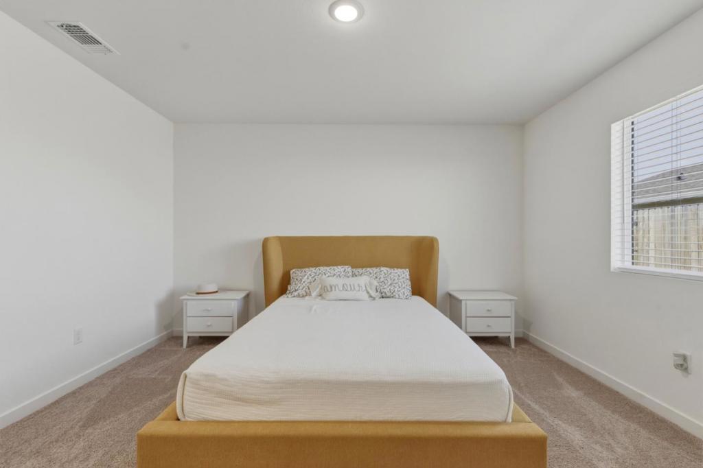 395 Yandris Ct, Los Banos, CA 93635