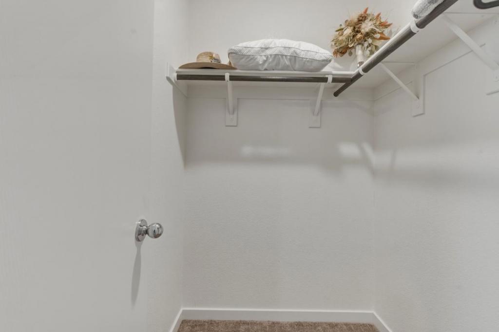 395 Yandris Ct, Los Banos, CA 93635