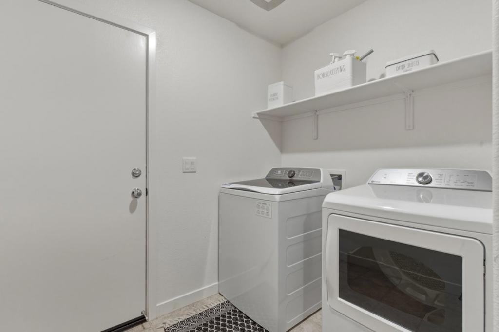 395 Yandris Ct, Los Banos, CA 93635