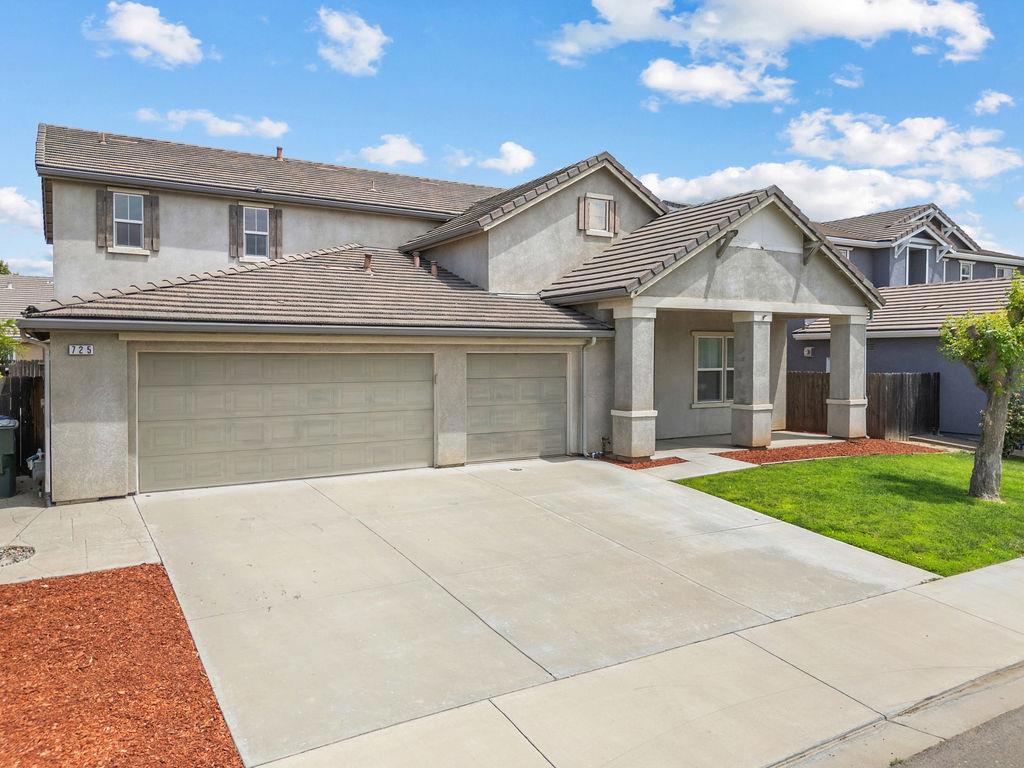 725 Oxalis Dr, Newman, CA 95360
