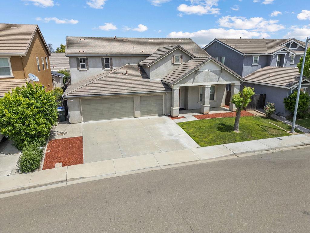 725 Oxalis Dr, Newman, CA 95360