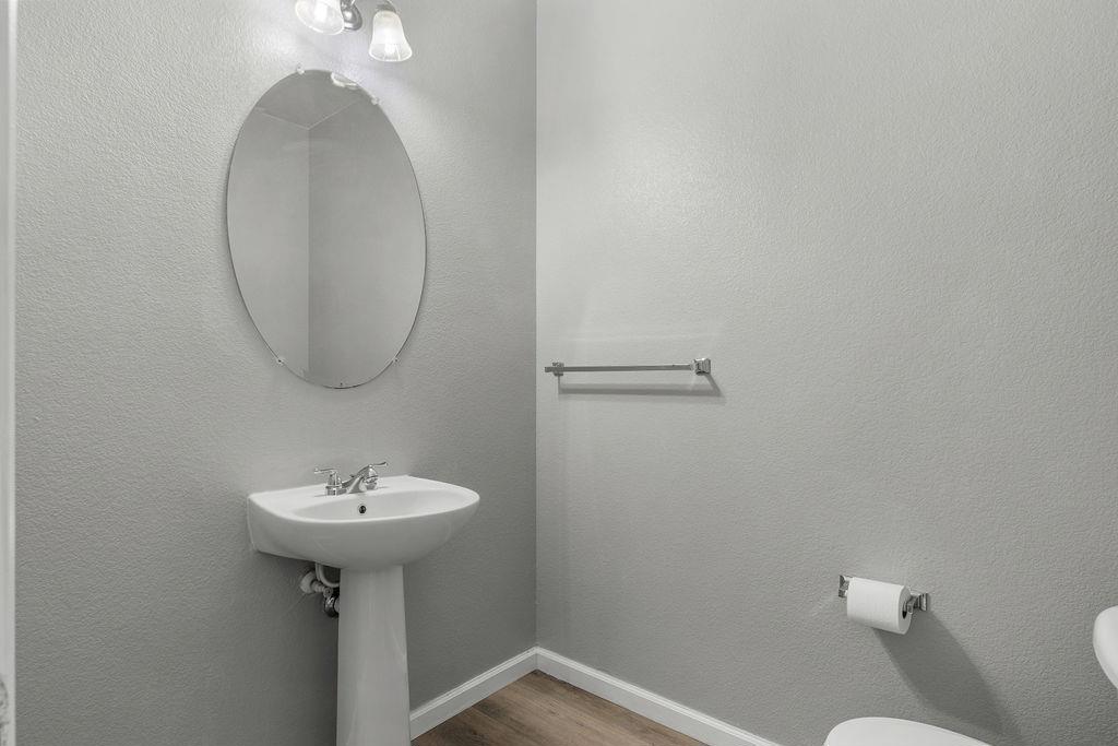 725 Oxalis Dr, Newman, CA 95360