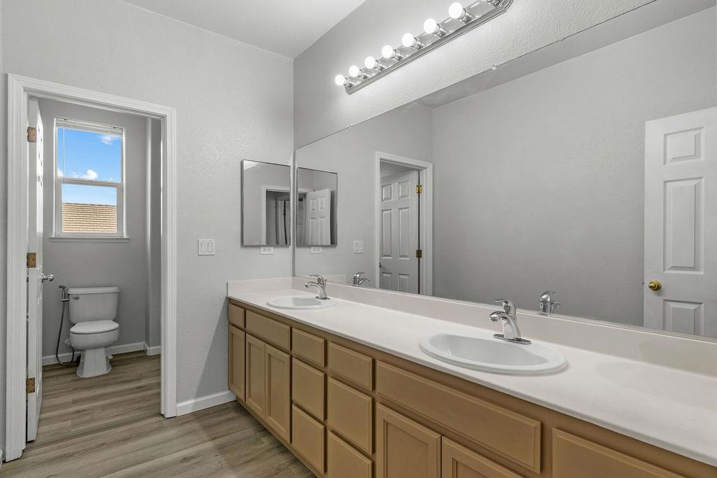 725 Oxalis Dr, Newman, CA 95360