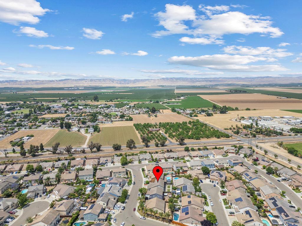 725 Oxalis Dr, Newman, CA 95360
