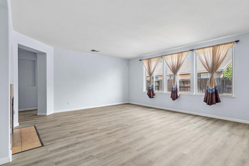 725 Oxalis Dr, Newman, CA 95360