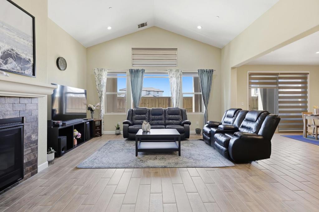 3482 Rapallo Way, Manteca, CA 95337