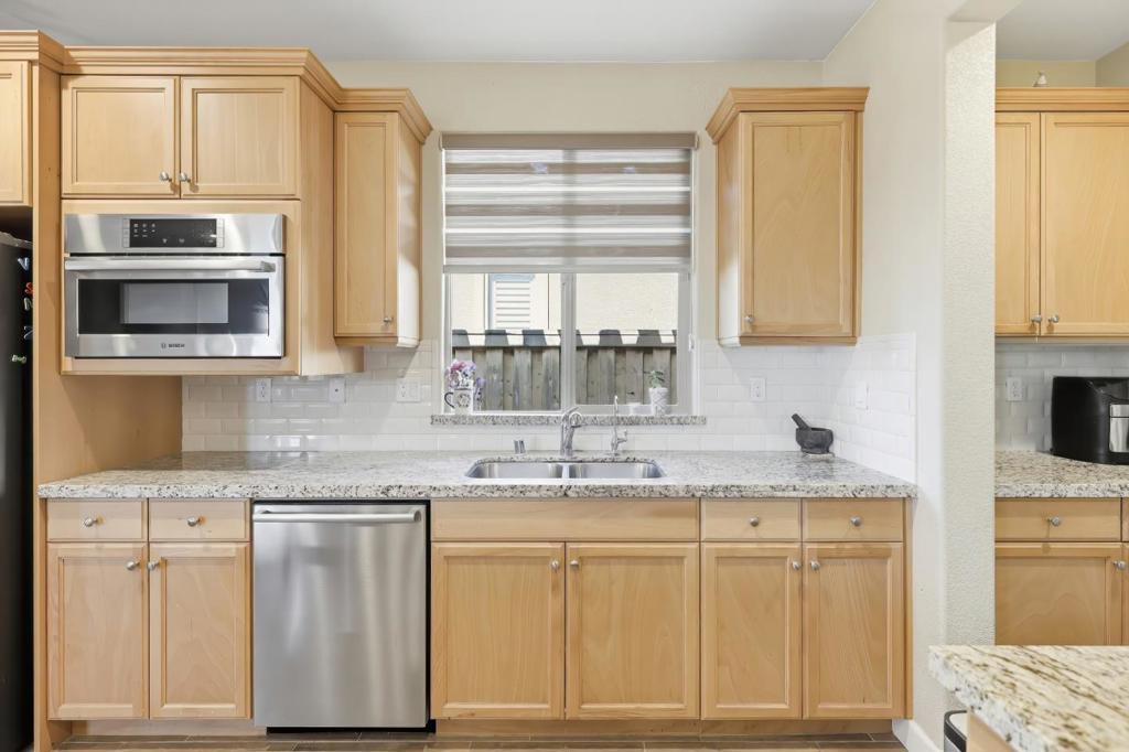 3482 Rapallo Way, Manteca, CA 95337