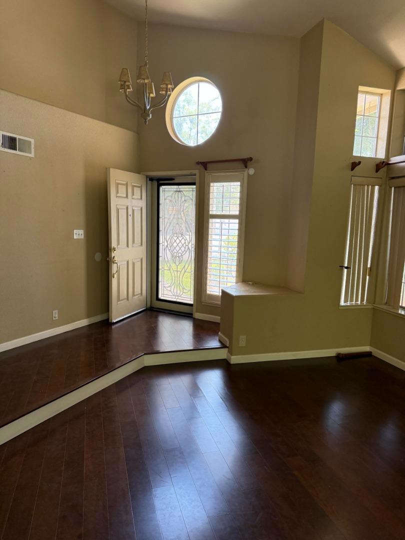 3905 Wilkesboro Ave, Modesto, CA 95357