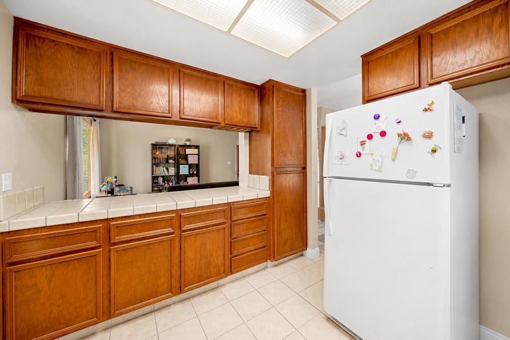 1812 Dorset Ln, Modesto, CA 95355