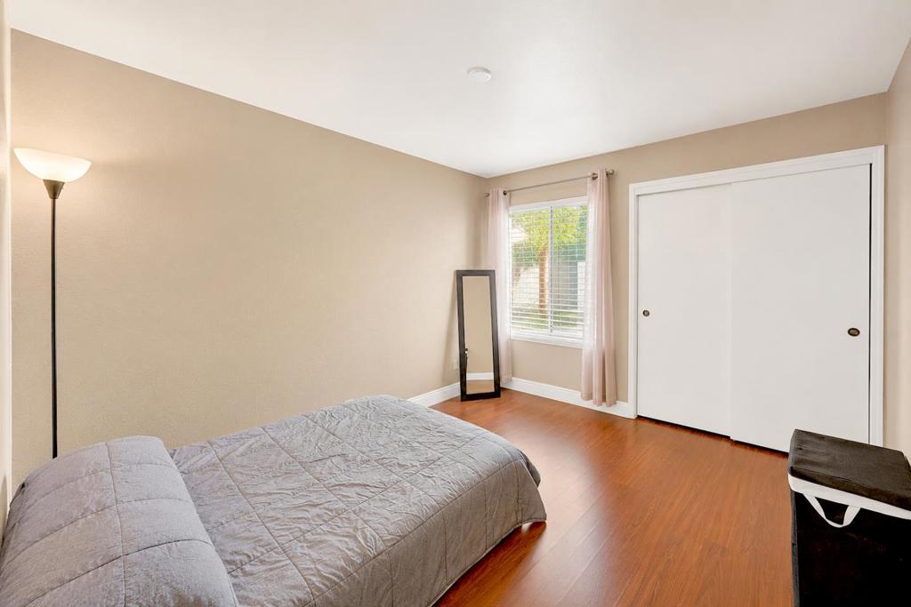 1812 Dorset Ln, Modesto, CA 95355