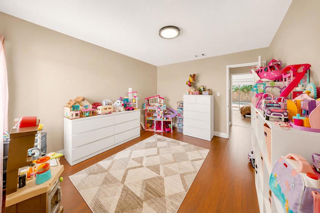1812 Dorset Ln, Modesto, CA 95355