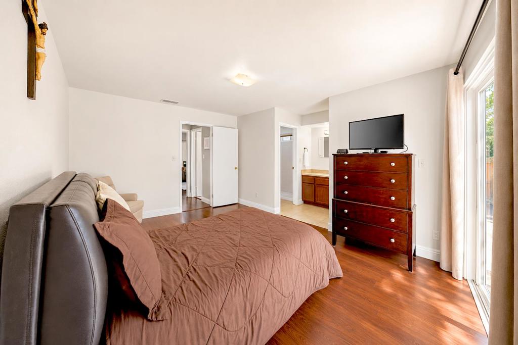 1812 Dorset Ln, Modesto, CA 95355