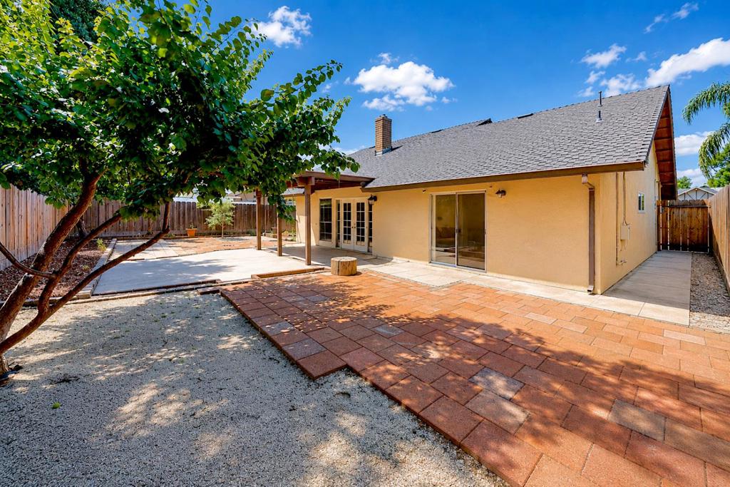 1812 Dorset Ln, Modesto, CA 95355