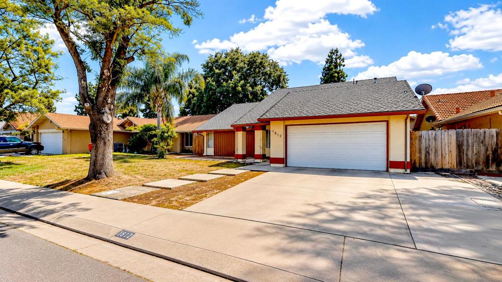 1812 Dorset Ln, Modesto, CA 95355