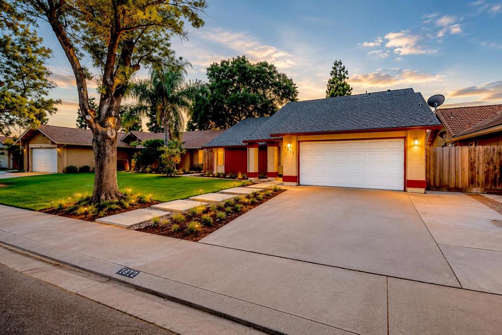1812 Dorset Ln, Modesto, CA 95355