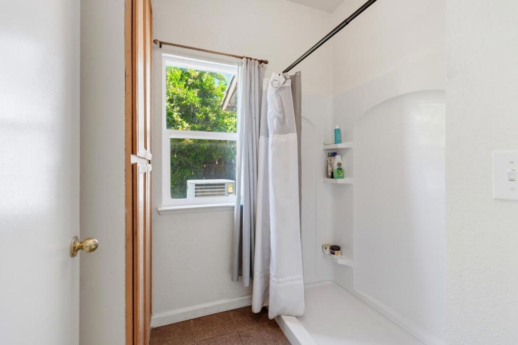 3712 Bold Ruler Ct, Modesto, CA 95355