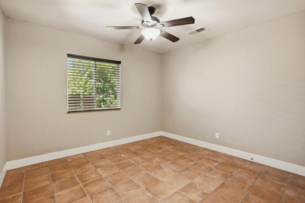 3870 E Nevada Ave, Fresno, CA 93702