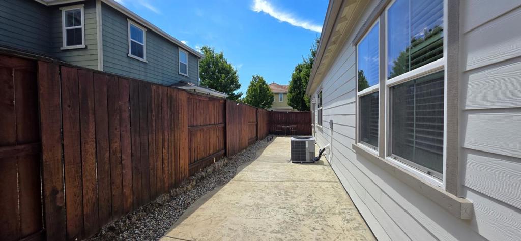 9403 Vintner Cir, Patterson, CA 95363