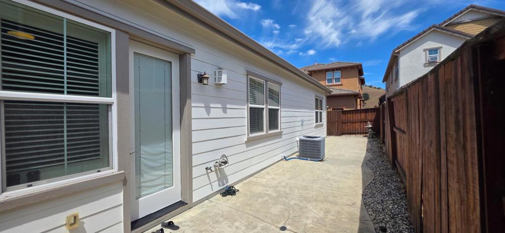 9403 Vintner Cir, Patterson, CA 95363