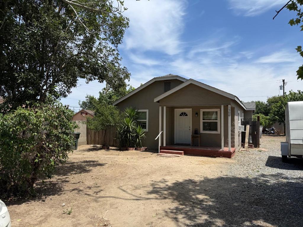 1508 Picardy Dr, Modesto, CA 95351