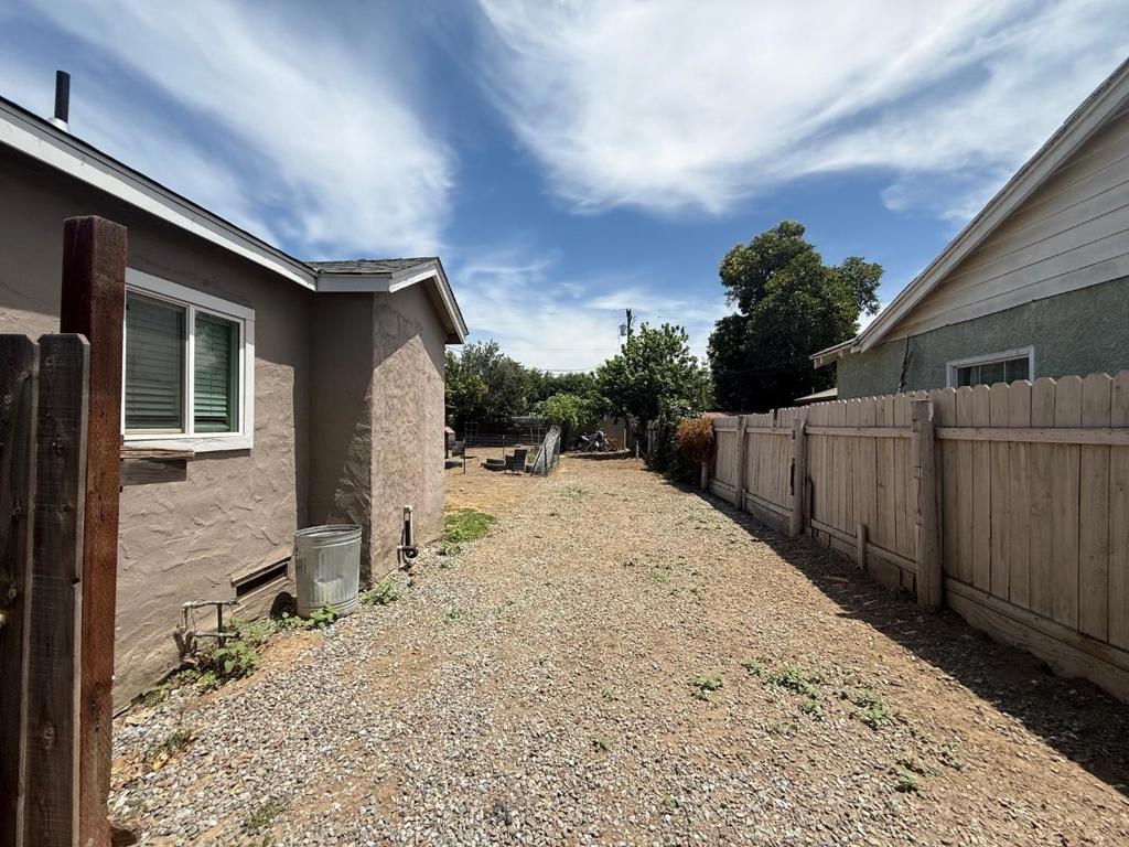 1508 Picardy Dr, Modesto, CA 95351