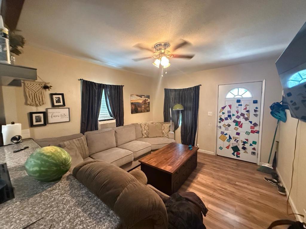 1508 Picardy Dr, Modesto, CA 95351