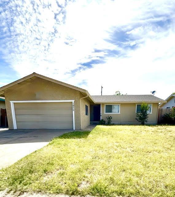 1975 Rohrer Dr, Turlock, CA 95382