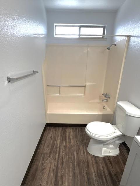 1975 Rohrer Dr, Turlock, CA 95382