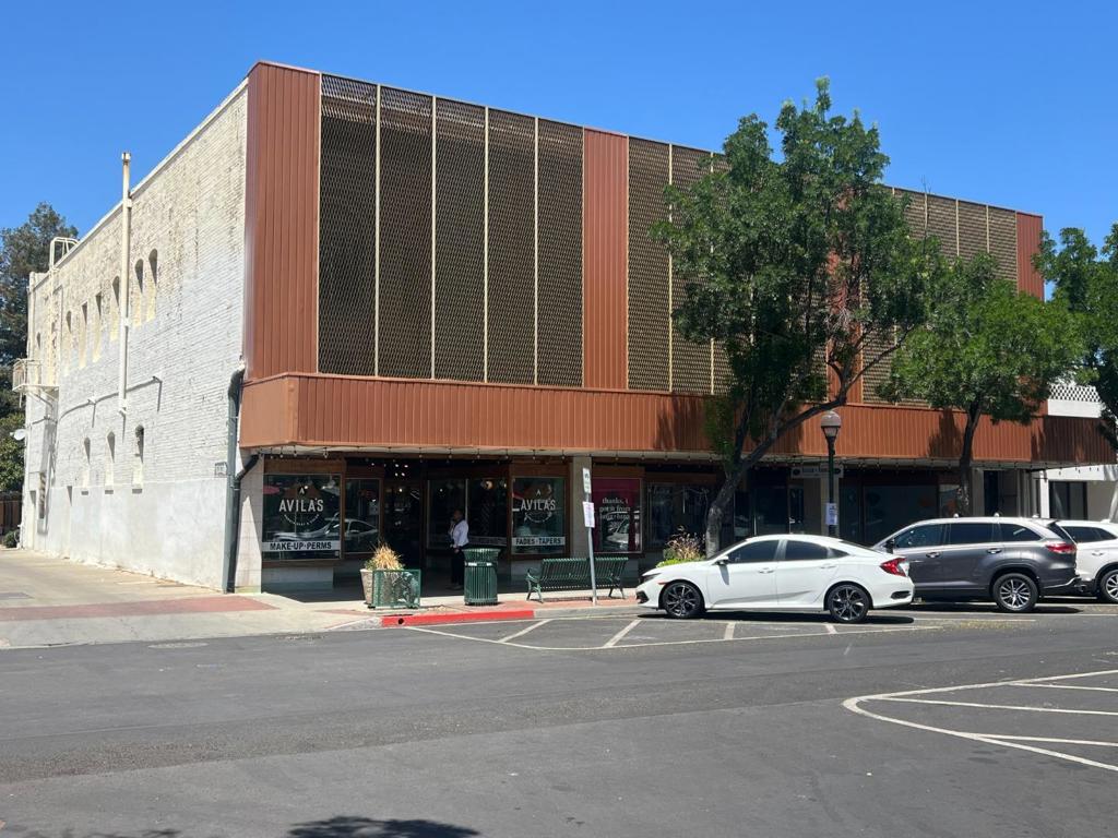 1733 Canal St, Merced, CA 95340