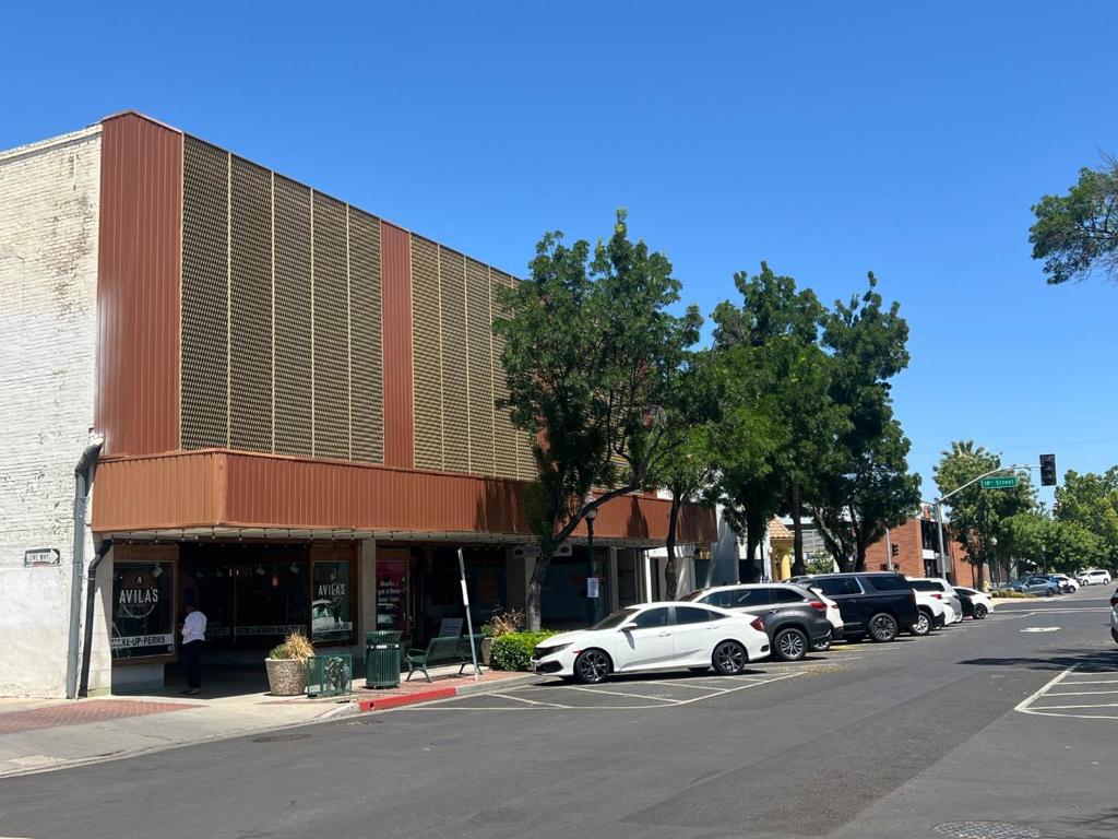 1733 Canal St, Merced, CA 95340