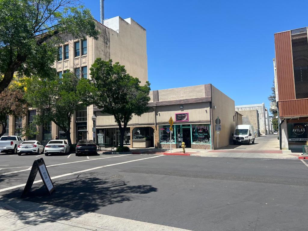1733 Canal St, Merced, CA 95340