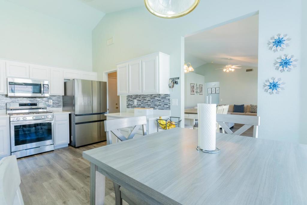 656 Grape Ct, Los Banos, CA 93635