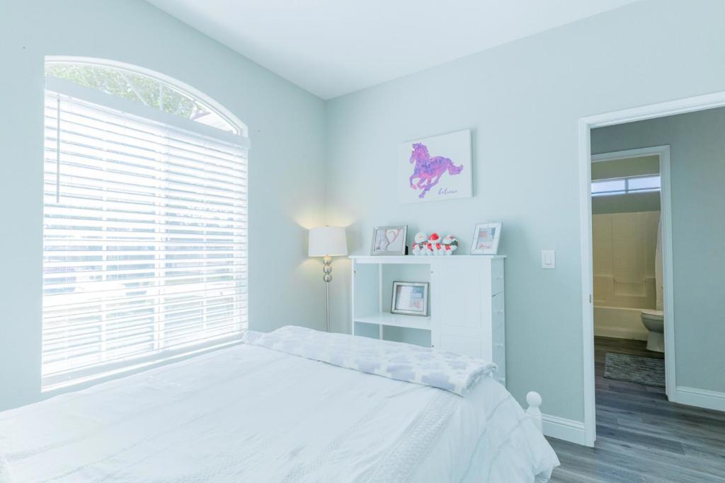 656 Grape Ct, Los Banos, CA 93635