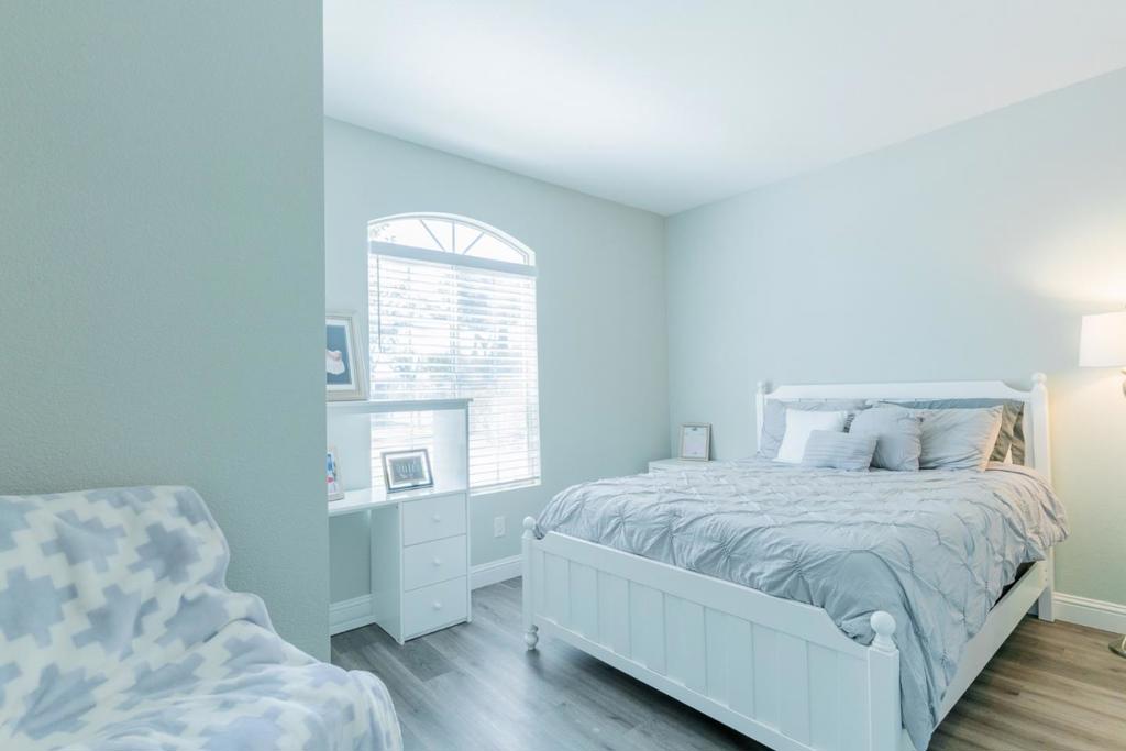 656 Grape Ct, Los Banos, CA 93635