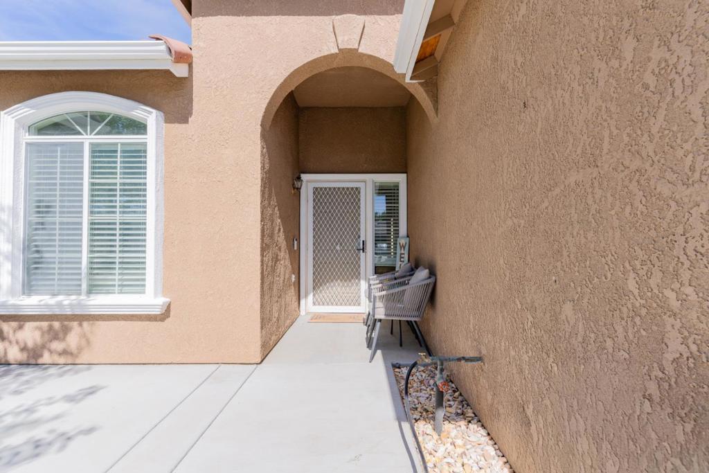 656 Grape Ct, Los Banos, CA 93635