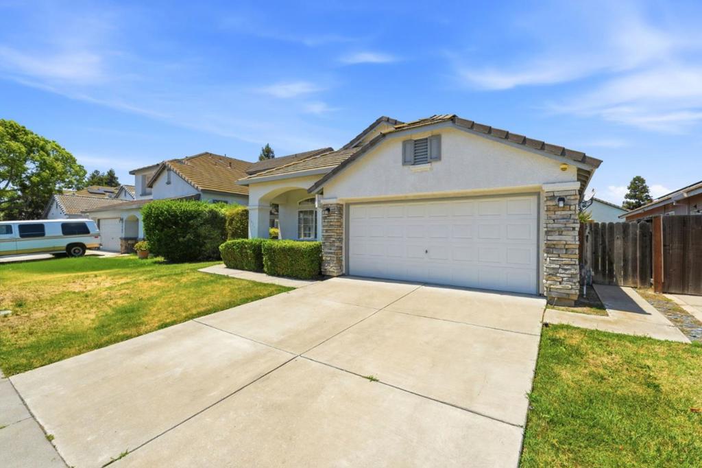 1971 Crutchfield Ln, Manteca, CA 95336