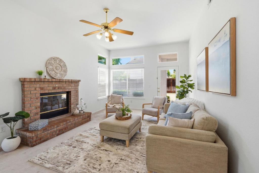 1971 Crutchfield Ln, Manteca, CA 95336